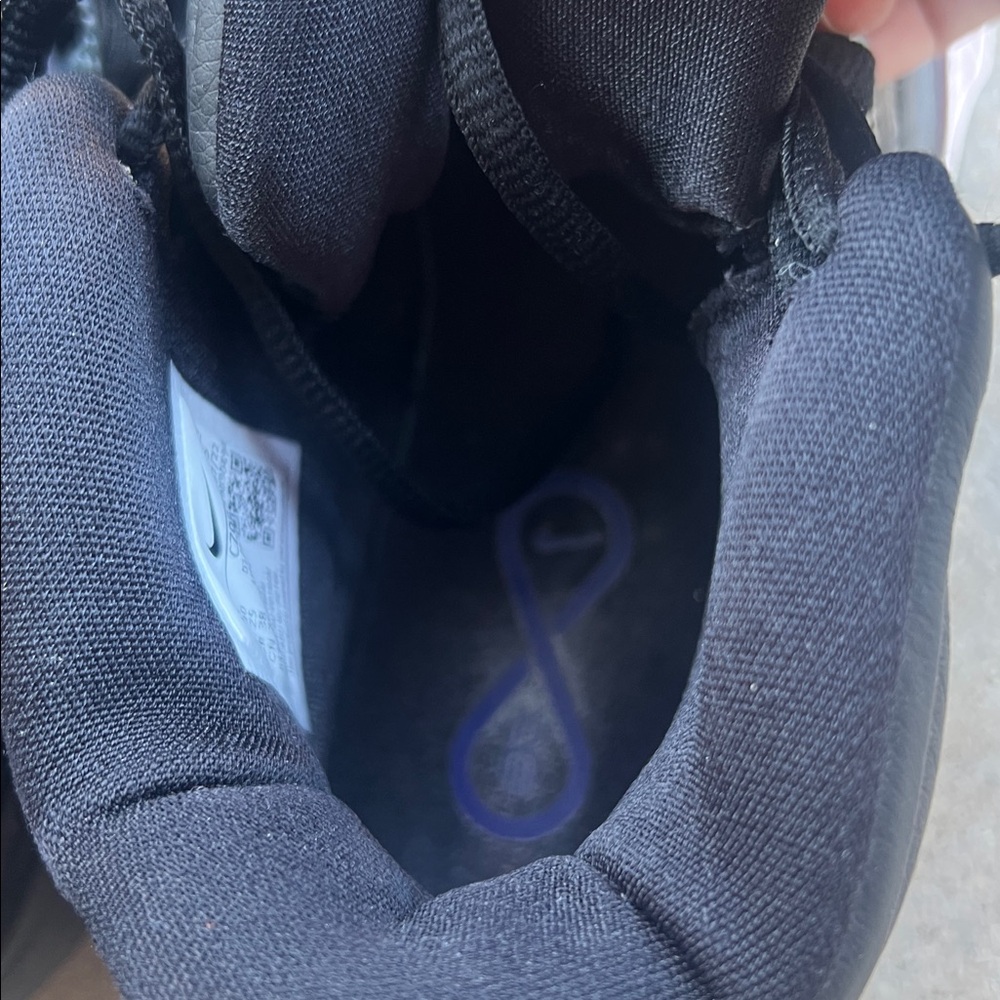 Nike Kyrie Infinity Sneakers Black with silver Highlights size 7 - Picture 7 of 12